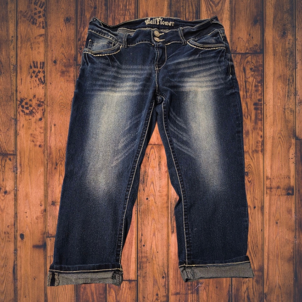 Wallflower Navy Blue Denim Capris